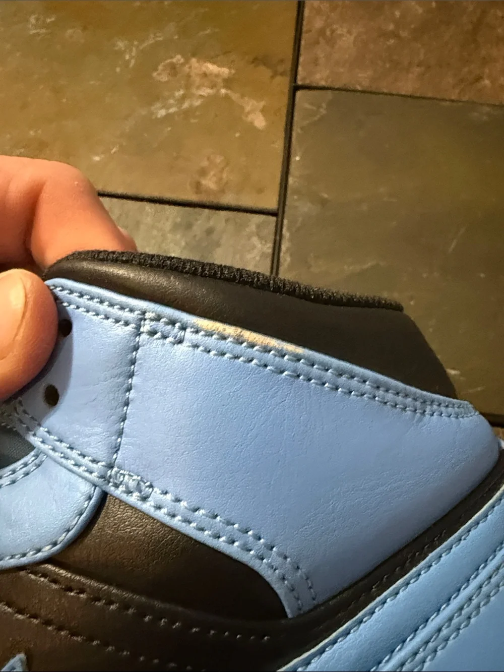 Nike Air Jordan 1 Retro High OG University Blue